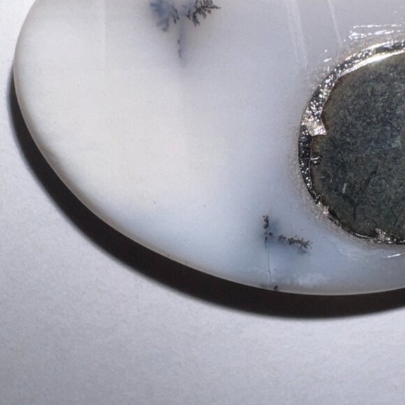 White Dendritic Agate Oval Pendant - Picture 10 of 11